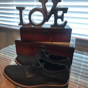 MEN’S BLACK DRESS SHOES